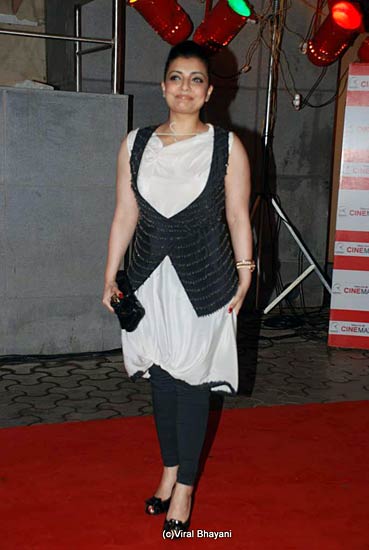 दबंग हिट, सलमान कैम्‍प पहुंचे सितारे | 'दबंग' का दम