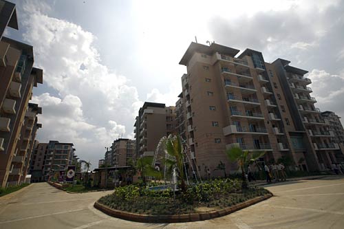 कॉमनवेल्थ गेम्स का खेलगांव बनकर तैयार | विस्तृत कवरेज