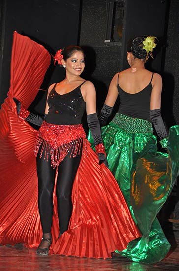 अक्षय-ऐश जुटे 'एक्‍शन रिप्‍ले' के प्रमोशन में | हिट जोड़ी