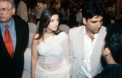 अक्षय-ऐश जुटे 'एक्‍शन रिप्‍ले' के प्रमोशन में | हिट जोड़ी