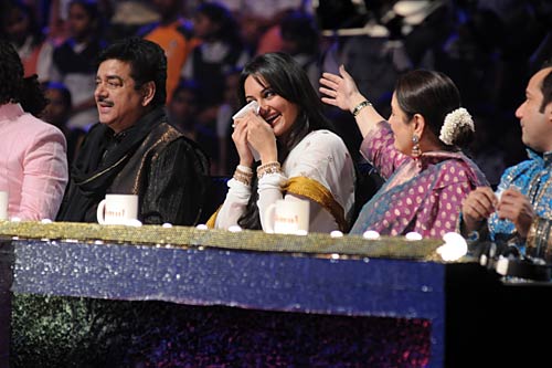 'छोटे उस्‍ताद' में सितारों का जलवा | सितारों की मस्ती