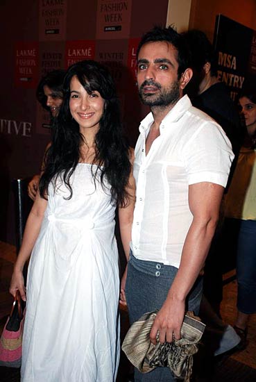 मुंबई में लैक्‍मे फैशन वीक में सितारों का जमावड़ा | ग्लैमर का तड़का