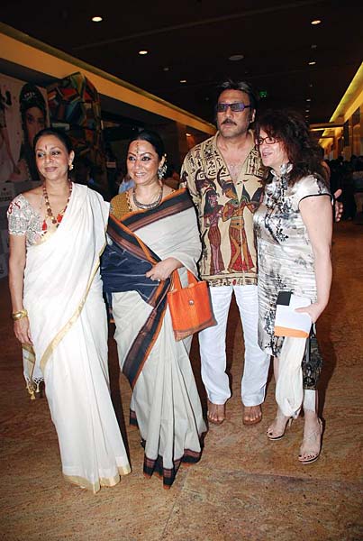 मुंबई में लैक्‍मे फैशन वीक में सितारों का जमावड़ा | ग्लैमर का तड़का