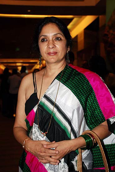 मुंबई में लैक्‍मे फैशन वीक में सितारों का जमावड़ा | ग्लैमर का तड़का