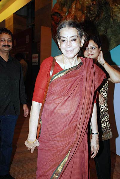 मुंबई में लैक्‍मे फैशन वीक में सितारों का जमावड़ा | ग्लैमर का तड़का