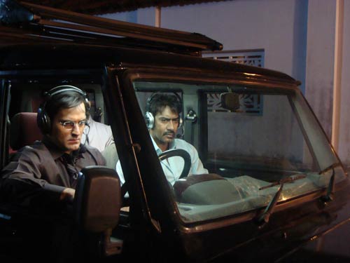 ऑनर किलिंग पर बनी फिल्‍म 'आक्रोश' । फिल्‍म 'आक्रोश' की पहली झलक