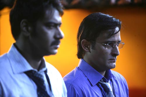 ऑनर किलिंग पर बनी फिल्‍म 'आक्रोश' । फिल्‍म 'आक्रोश' की पहली झलक