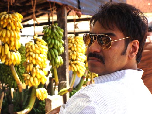 ऑनर किलिंग पर बनी फिल्‍म 'आक्रोश' । फिल्‍म 'आक्रोश' की पहली झलक