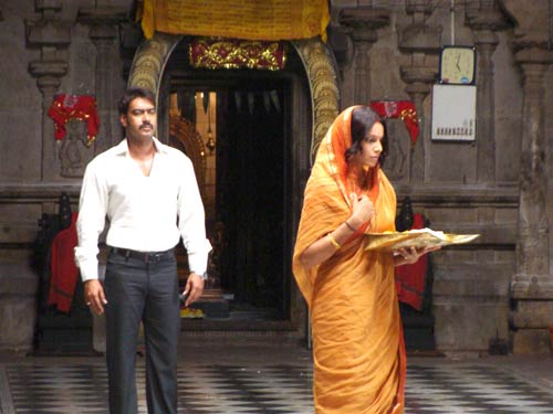 ऑनर किलिंग पर बनी फिल्‍म 'आक्रोश' । फिल्‍म 'आक्रोश' की पहली झलक