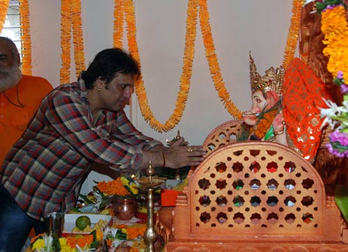 बड़े धूमधाम से विदा हुए लालबाग के राजा | वीडियो देखें