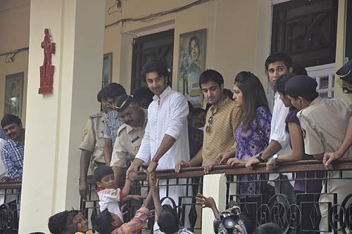 कपूर खानदान का गणेशोत्‍सव | ऐश-ऋतिक की 'गुजारिश'