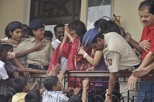 कपूर खानदान का गणेशोत्‍सव | ऐश-ऋतिक की 'गुजारिश'