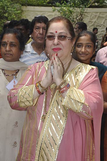 कपूर खानदान का गणेशोत्‍सव | ऐश-ऋतिक की 'गुजारिश'