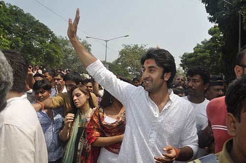 कपूर खानदान का गणेशोत्‍सव | ऐश-ऋतिक की 'गुजारिश'