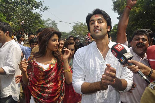 कपूर खानदान का गणेशोत्‍सव | ऐश-ऋतिक की 'गुजारिश'