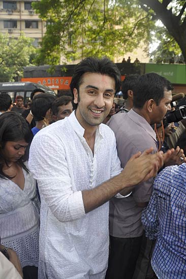 कपूर खानदान का गणेशोत्‍सव | ऐश-ऋतिक की 'गुजारिश'