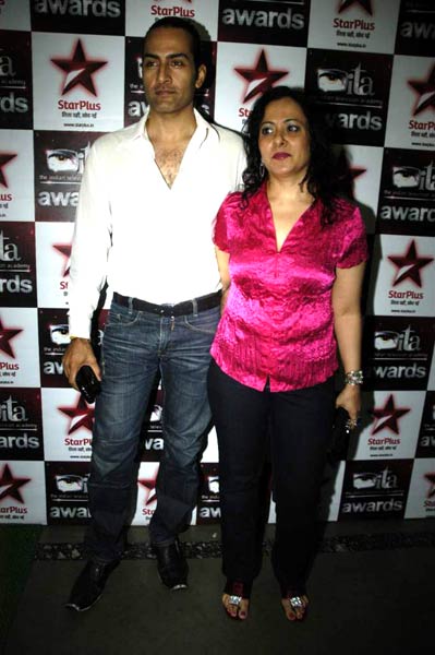 'आईटीए अवॉर्ड्स 2010' में सितारों का जलवा | फैशन शो में सितारे