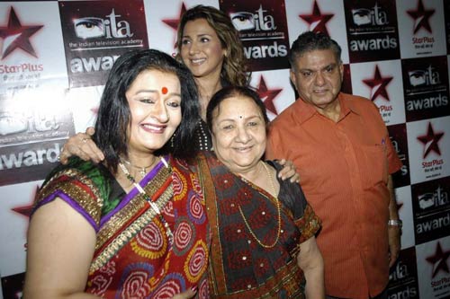 'आईटीए अवॉर्ड्स 2010' में सितारों का जलवा | फैशन शो में सितारे