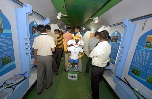 जयपुर पहुंची कॉमनवेल्थ एक्सप्रेस...