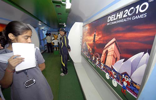 जयपुर पहुंची कॉमनवेल्थ एक्सप्रेस...