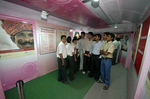 जयपुर पहुंची कॉमनवेल्थ एक्सप्रेस...