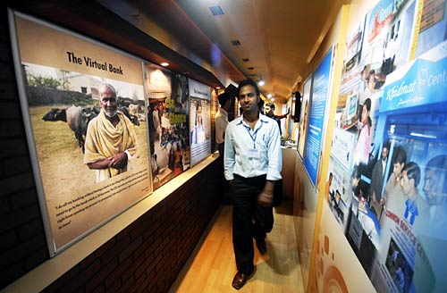 जयपुर पहुंची कॉमनवेल्थ एक्सप्रेस...