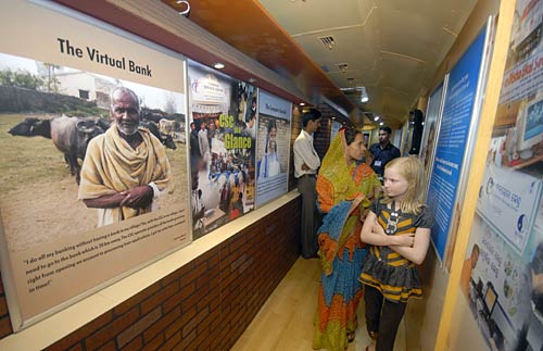 जयपुर पहुंची कॉमनवेल्थ एक्सप्रेस...