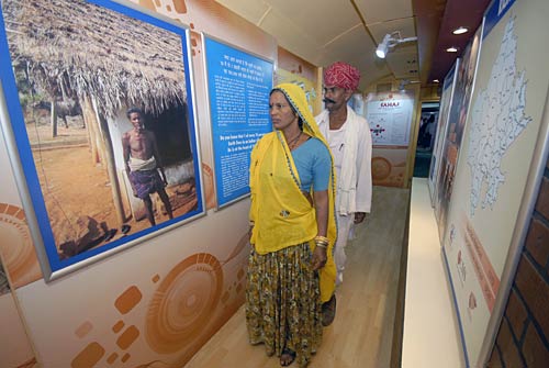 जयपुर पहुंची कॉमनवेल्थ एक्सप्रेस...