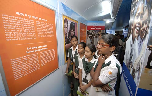 जयपुर पहुंची कॉमनवेल्थ एक्सप्रेस...