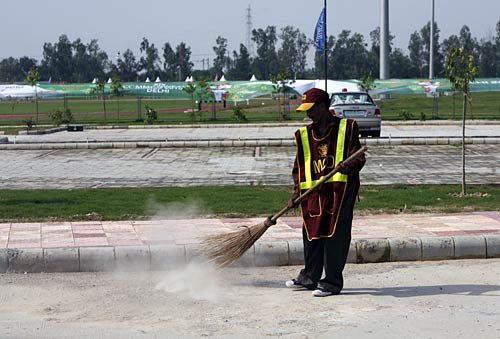 जयपुर पहुंची कॉमनवेल्थ एक्सप्रेस...