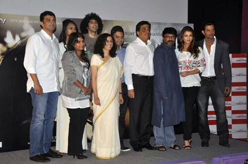 फिल्‍म 'गुजारिश' के प्रमोशन में जुटे ऐश-ऋतिक। अनदेखी तस्‍वीरें