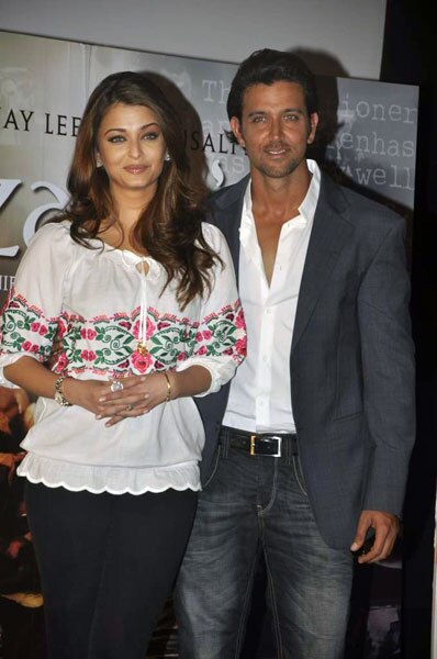 फिल्‍म 'गुजारिश' के प्रमोशन में जुटे ऐश-ऋतिक। अनदेखी तस्‍वीरें