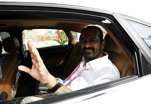 जयपुर पहुंची कॉमनवेल्थ एक्सप्रेस...