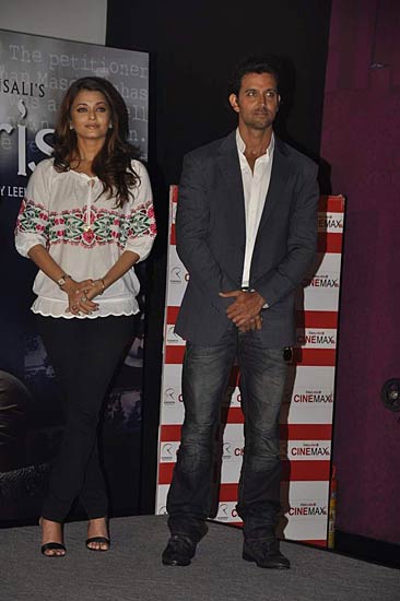 फिल्‍म 'गुजारिश' के प्रमोशन में जुटे ऐश-ऋतिक। अनदेखी तस्‍वीरें