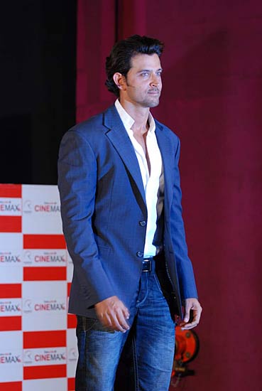 फिल्‍म 'गुजारिश' के प्रमोशन में जुटे ऐश-ऋतिक। अनदेखी तस्‍वीरें