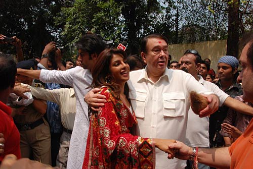 कपूर खानदान का गणेशोत्‍सव | ऐश-ऋतिक की 'गुजारिश'