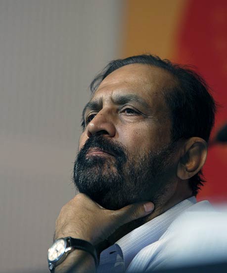 जब सुरेश कलमाडी पर चले सवालों के तीर