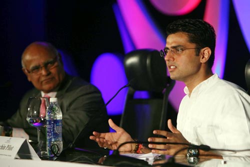 'इंडिया टुडे यूथ समिट 2010' की झलकियां | विस्‍तृत कवरेज