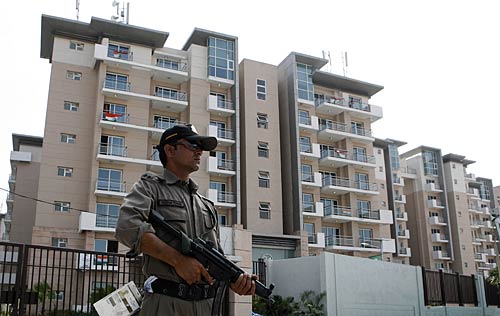 खेलगांव में शुरू हुआ खिलाडि़यों का आना