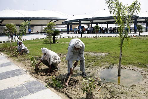 खेलगांव में शुरू हुआ खिलाडि़यों का आना
