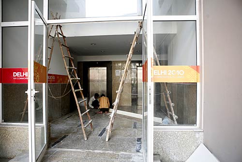 खेलगांव में शुरू हुआ खिलाडि़यों का आना