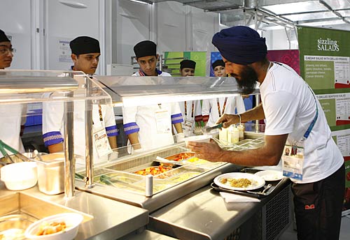 खेलगांव में शुरू हुआ खिलाडि़यों का आना