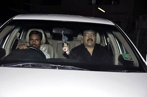 'अंजाना-अंजानी' की स्‍पेशल स्‍क्रीनिंग | 'अंजाना...' की पहली तस्वीर