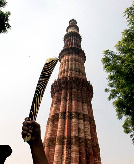कॉमनवेल्‍थ खेलों के लिए सजी दिल्‍ली | कॉमनवेल्‍थ एक्‍सप्रेस 