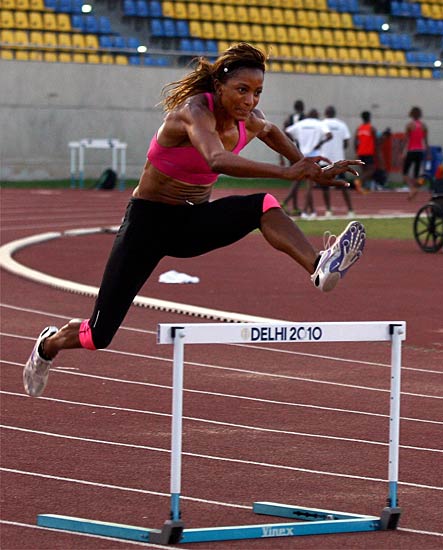 कॉमनवेल्‍थ खेलों के लिए सजी दिल्‍ली | कॉमनवेल्‍थ एक्‍सप्रेस 