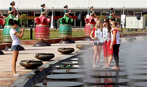 कॉमनवेल्‍थ खेलों के लिए सजी दिल्‍ली | कॉमनवेल्‍थ एक्‍सप्रेस 