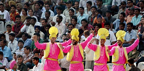 कॉमनवेल्‍थ खेलों के लिए सजी दिल्‍ली | कॉमनवेल्‍थ एक्‍सप्रेस 