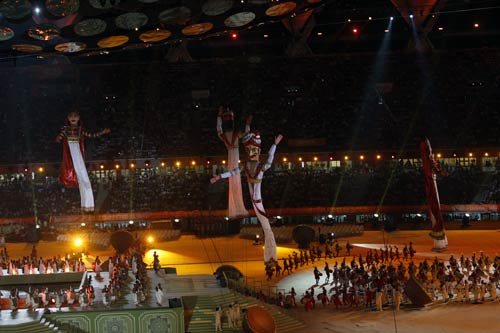 भव्‍य उद्घाटन की रंगारंग तस्‍वीरें  | चला सोनिया चानू का जादू