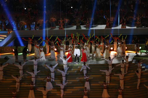 भव्‍य उद्घाटन की रंगारंग तस्‍वीरें  | चला सोनिया चानू का जादू