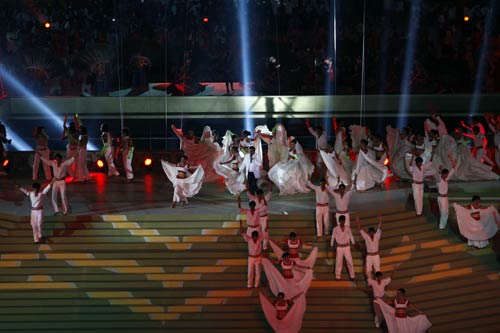 भव्‍य उद्घाटन की रंगारंग तस्‍वीरें  | चला सोनिया चानू का जादू